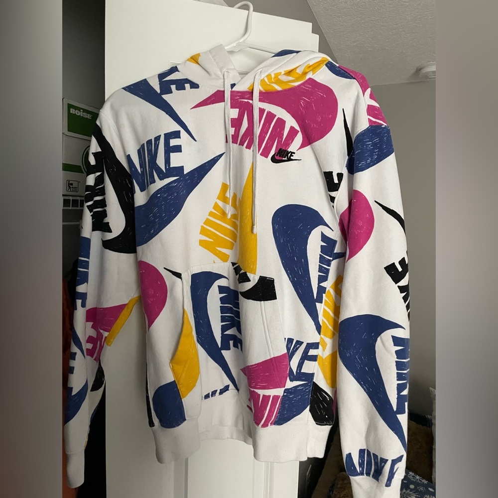 Nike men’s multicolored hoddie